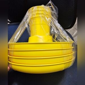 GREAT PLATE Set 4 Pack Includes 4 Plates 4 Matching Cups